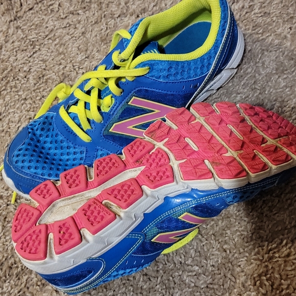 COPY - Sneakers - Picture 2 of 3